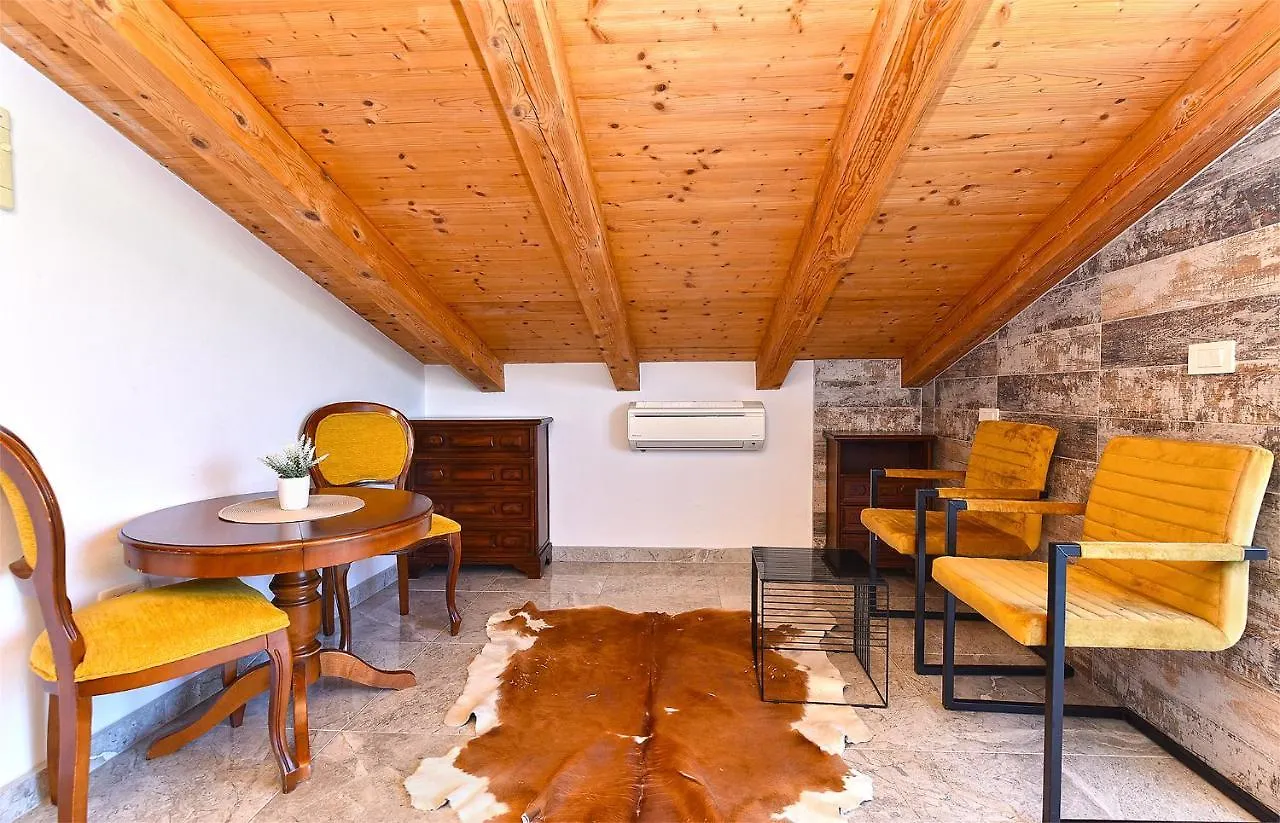 Holiday home House Zlata 2262 Villa Pomer