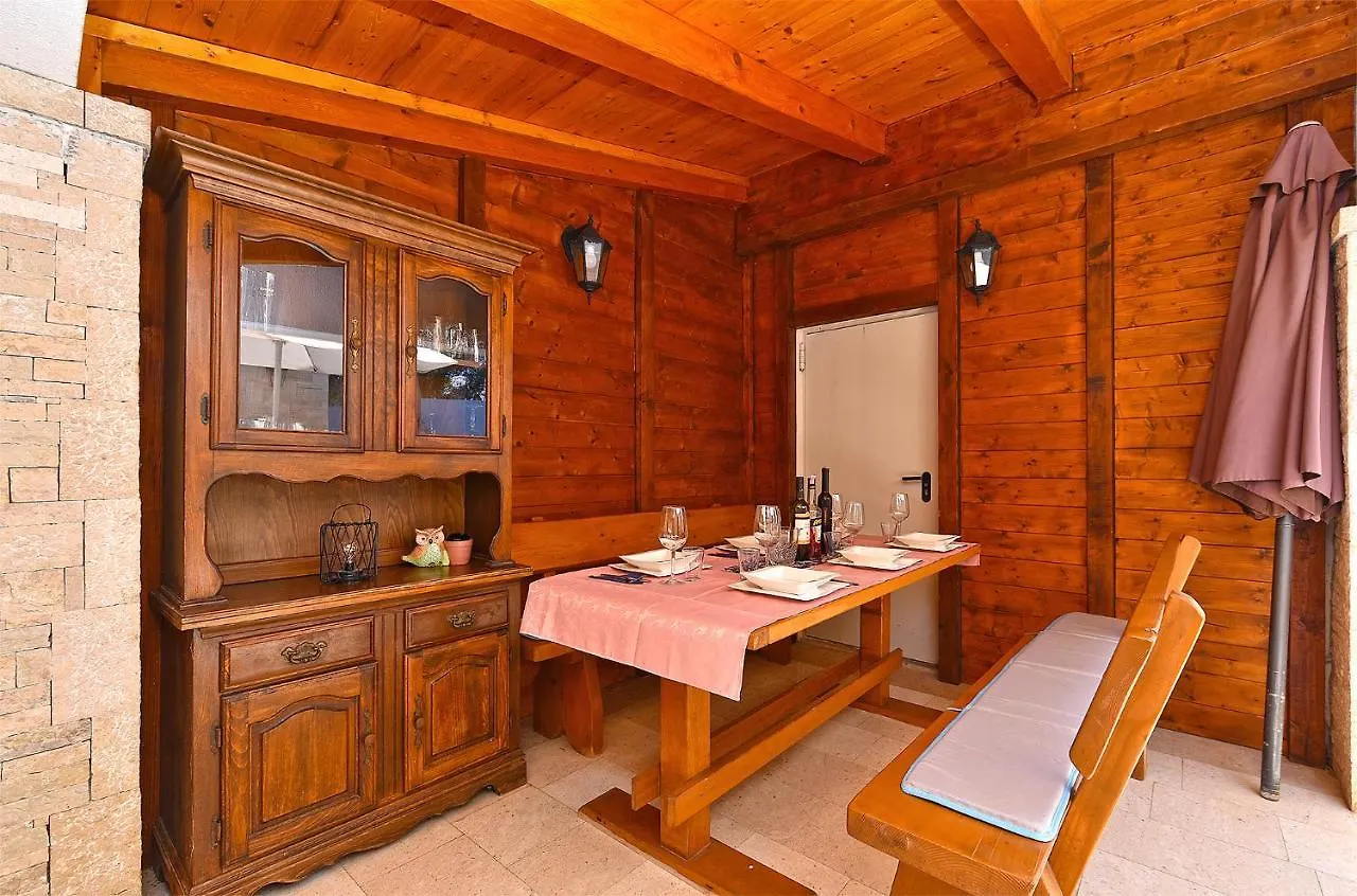 Holiday home House Zlata 2262 Villa Pomer