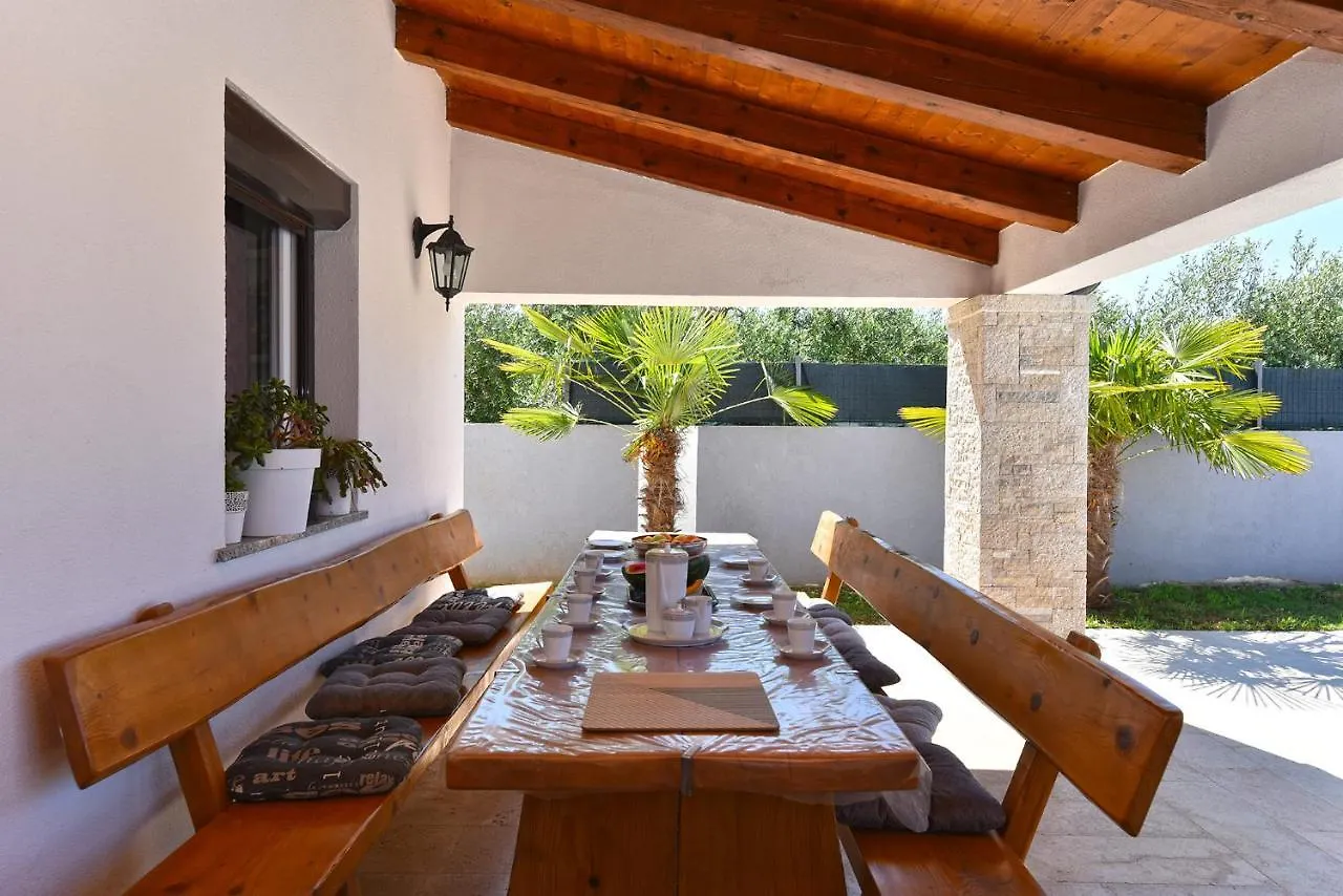 House Zlata 2262 Villa Pomer