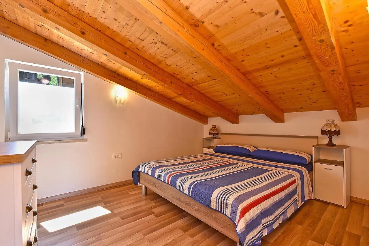 House Zlata 2262 Villa Pomer