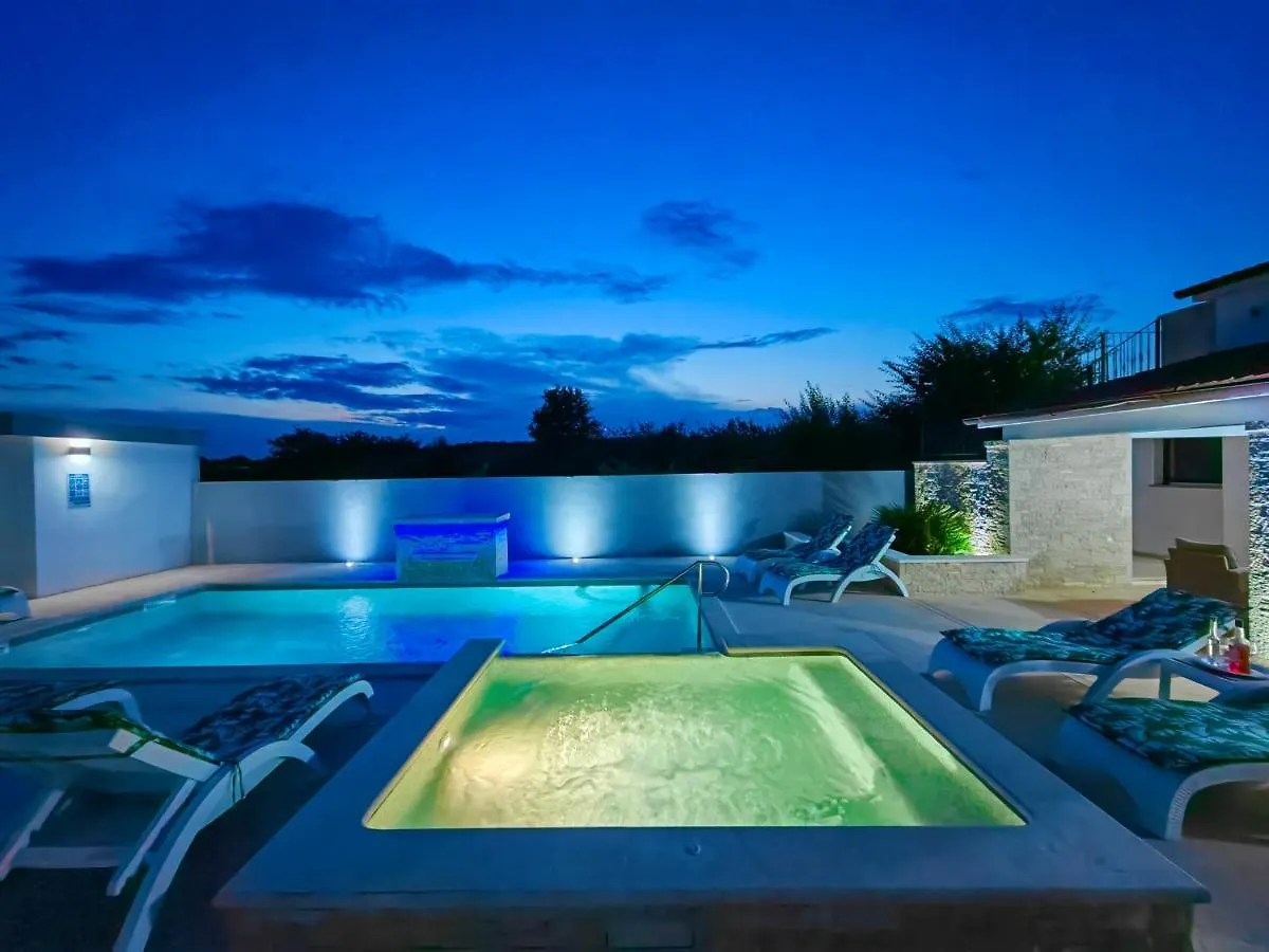 Holiday home House Zlata 2262 Villa Pomer