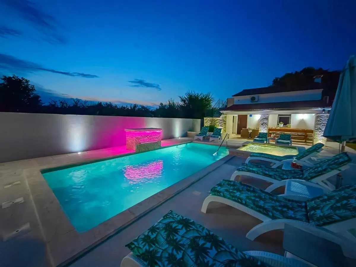 House Zlata 2262 Villa Pomer Croatia