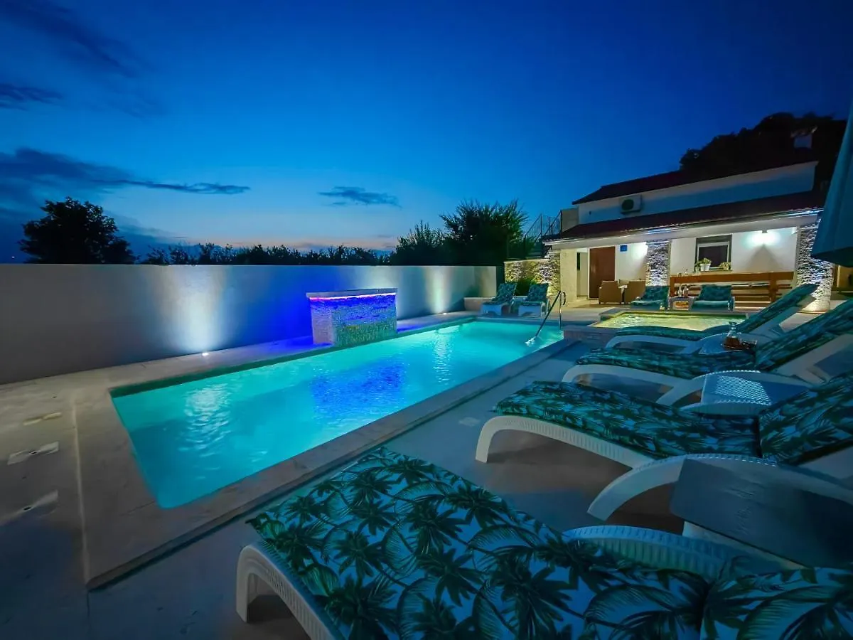 Holiday home House Zlata 2262 Villa Pomer Croatia