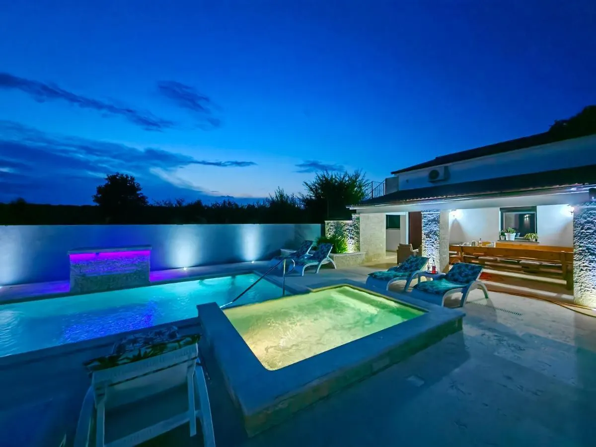 Holiday home House Zlata 2262 Villa Pomer Croatia