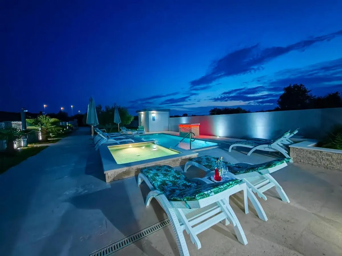 Holiday home House Zlata 2262 Villa Pomer