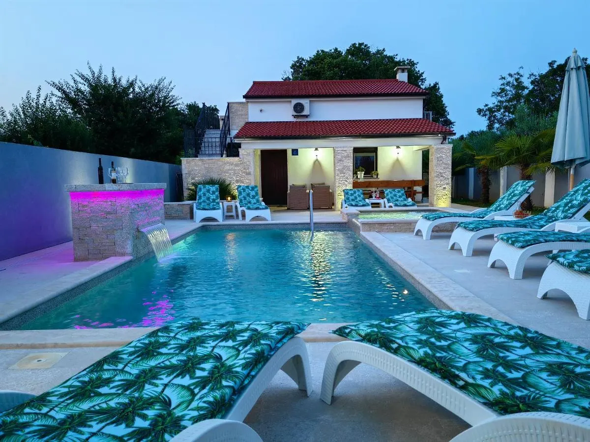 Vila House Zlata 2262 Pomer 0*,