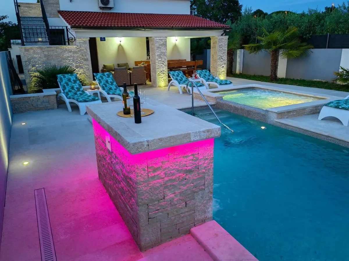 Vila House Zlata 2262 Pomer